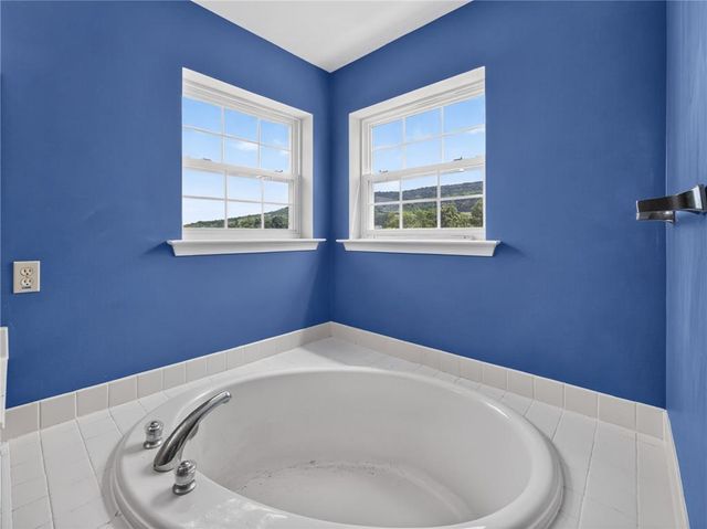 3821 Rittenhouse Road, Lower Macungie Twp, PA 18062