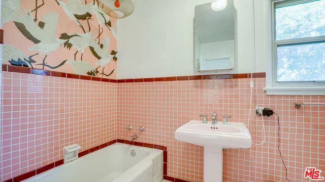 6632 W 87th Street, Los Angeles, CA 90045