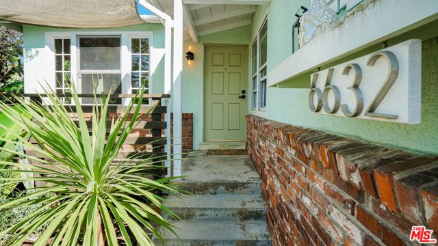 6632 W 87th Street, Los Angeles, CA 90045