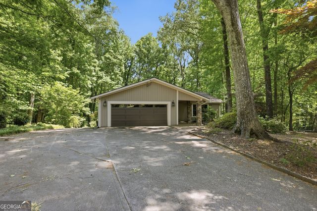 3662 Stonelake Court SW, Lilburn, GA 30047