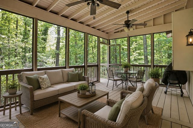 3662 Stonelake Court SW, Lilburn, GA 30047