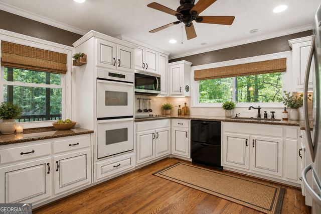 3662 Stonelake Court SW, Lilburn, GA 30047