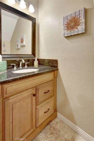 102 Santa Rosa Court, Laguna Beach, CA 92651