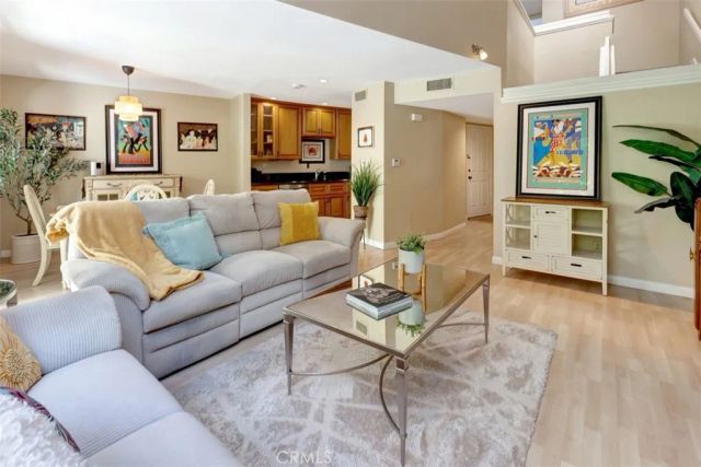 102 Santa Rosa Court, Laguna Beach, CA 92651