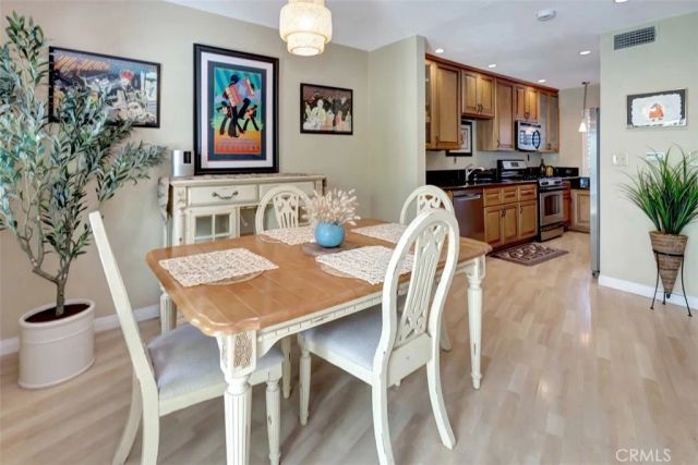 102 Santa Rosa Court, Laguna Beach, CA 92651