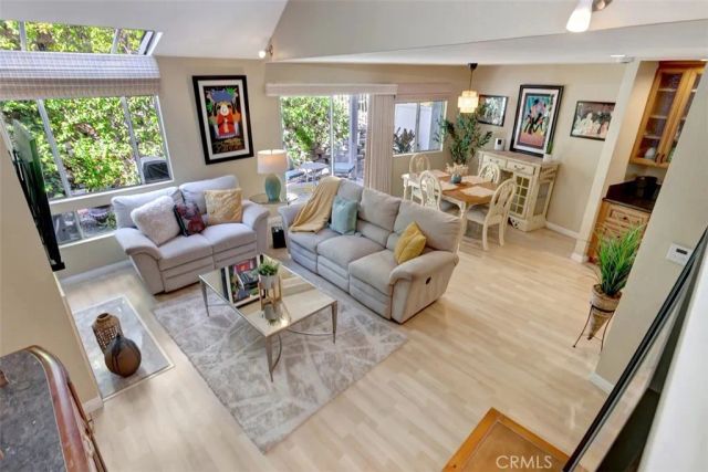 102 Santa Rosa Court, Laguna Beach, CA 92651