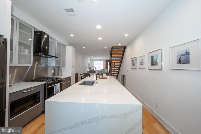 2228 SEARS ST, Philadelphia, PA 19146