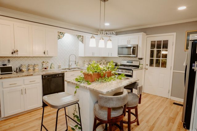 1512 Chris Drive, Benton, AR 72015