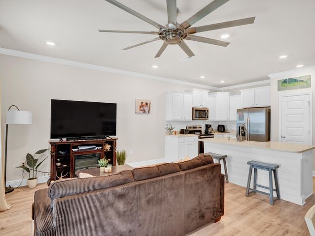 21 Redbird Loop, Destin, FL 32541