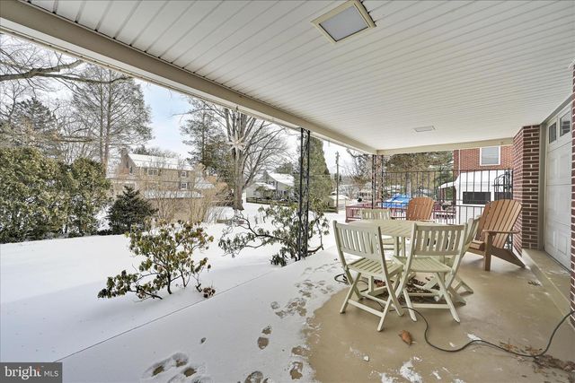 1827 DIVOT CT, Lancaster, PA 17602