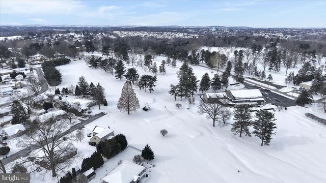 1827 DIVOT CT, Lancaster, PA 17602