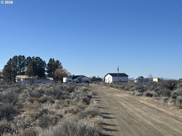 Wonderland St 6200, Christmas Valley, OR 97641