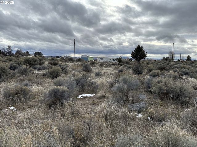 Wonderland St 6200, Christmas Valley, OR 97641