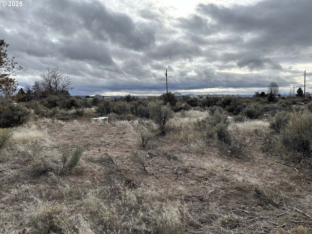 Wonderland St 6200, Christmas Valley, OR 97641