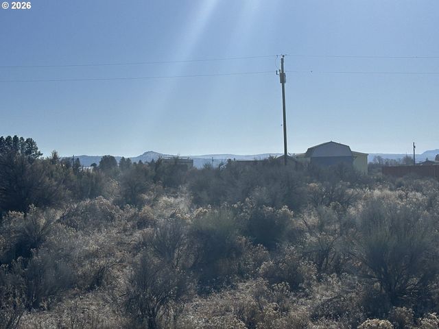 Wonderland St 6200, Christmas Valley, OR 97641