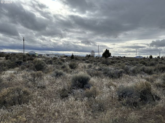 Wonderland St 6200, Christmas Valley, OR 97641