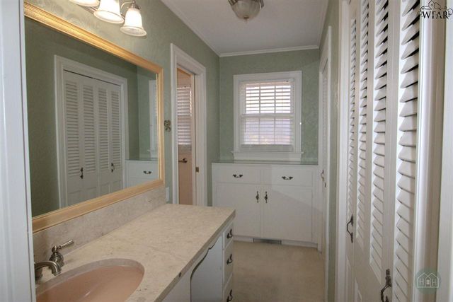 2222 PARADISE STREET, Vernon, TX 76384