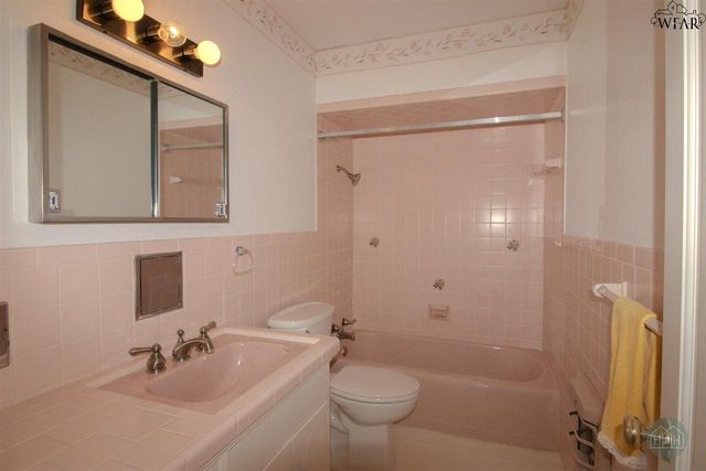 2222 PARADISE STREET, Vernon, TX 76384