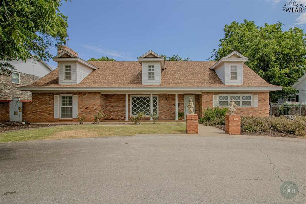 2222 PARADISE STREET, Vernon, TX 76384