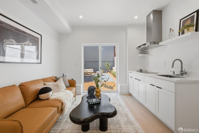 1962 Quint Street, San Francisco, CA 94124