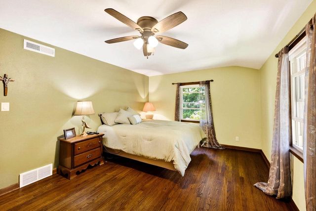 18345 Harvest LANE, Brookfield, WI 53045