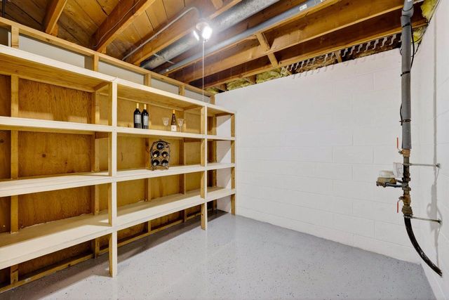 18345 Harvest LANE, Brookfield, WI 53045