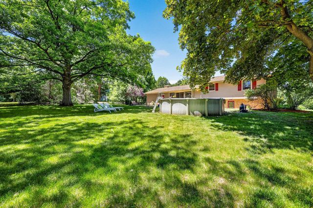 18345 Harvest LANE, Brookfield, WI 53045