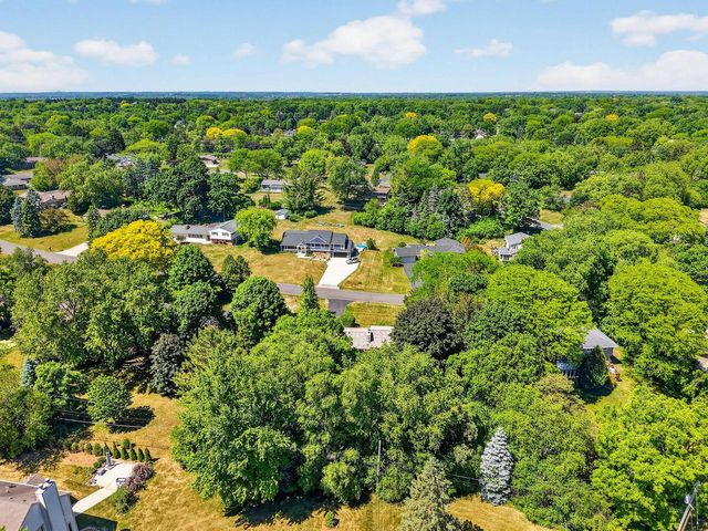 18345 Harvest LANE, Brookfield, WI 53045