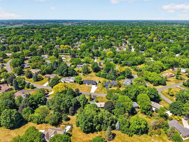 18345 Harvest LANE, Brookfield, WI 53045