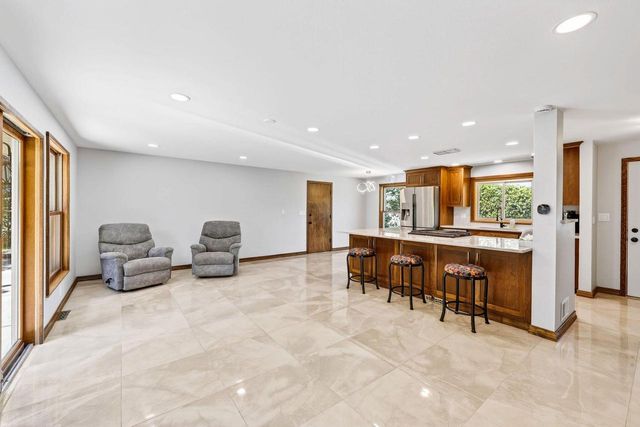 18345 Harvest LANE, Brookfield, WI 53045