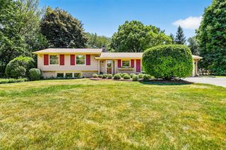 18345 Harvest LANE, Brookfield, WI 53045