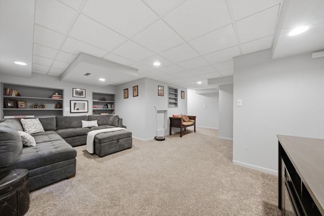 68 Chestnut Terrace, Buffalo Grove, IL 60089