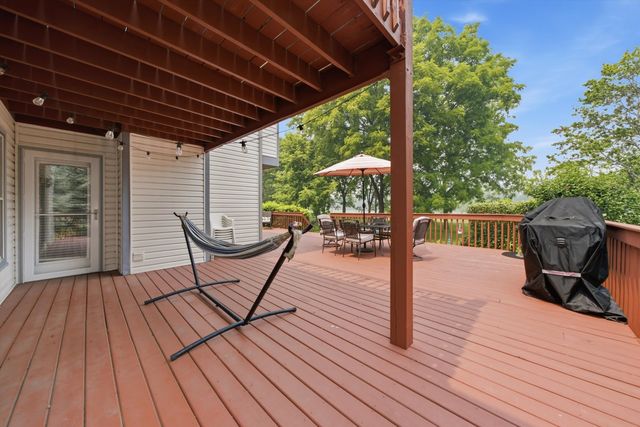 68 Chestnut Terrace, Buffalo Grove, IL 60089