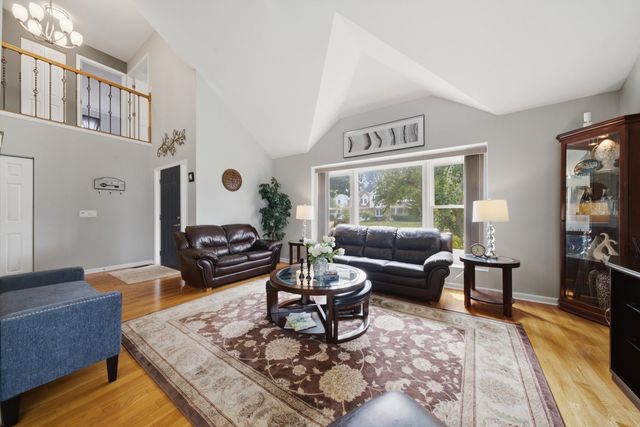 68 Chestnut Terrace, Buffalo Grove, IL 60089