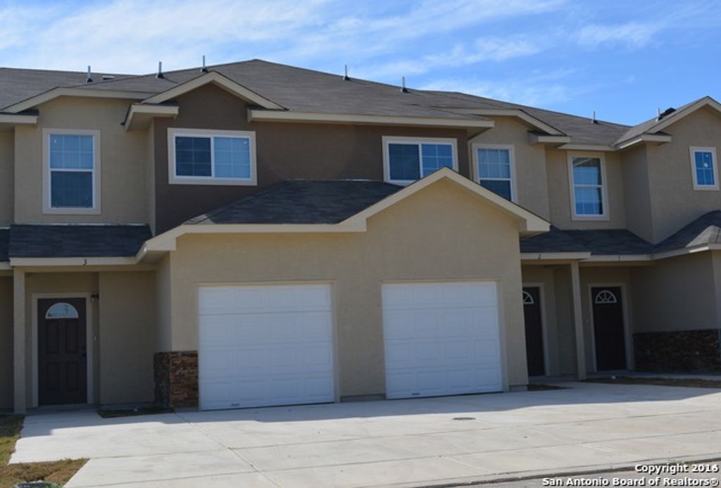 16711 Jupiter Hvn Unit 2, Selma, TX 78154
