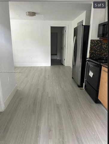 2215 NW 33rd St, Miami, FL 33142