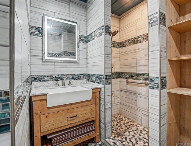 219 Daffodil Street, Hot Springs, AR 71913