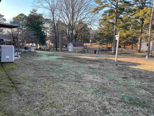 1612 Pinecroft Street, Benton, AR 72019