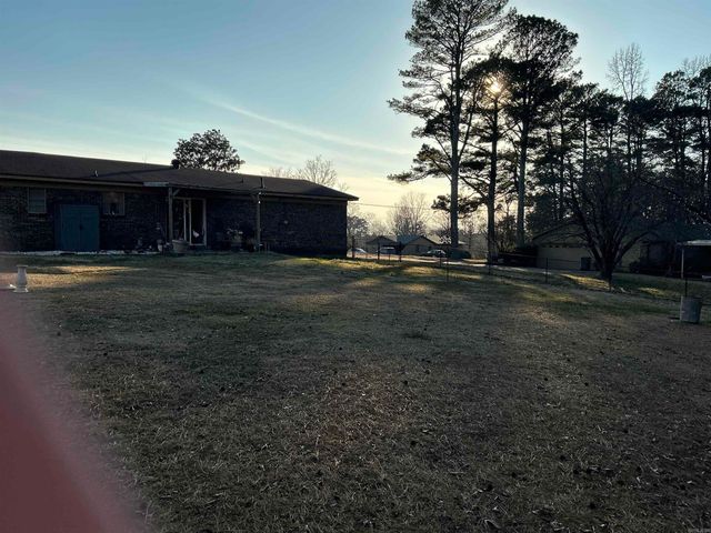 1612 Pinecroft Street, Benton, AR 72019