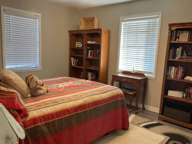 1612 Pinecroft Street, Benton, AR 72019