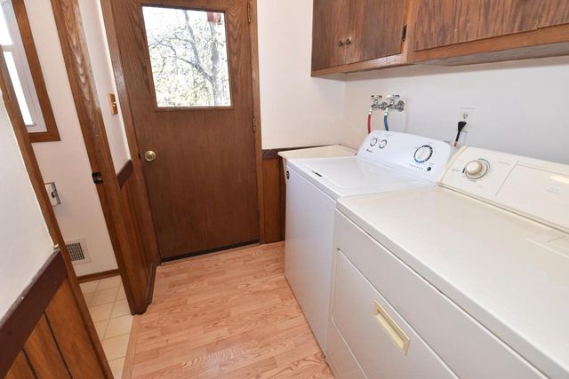 2324 S Brookland ROAD, New Berlin, WI 53151