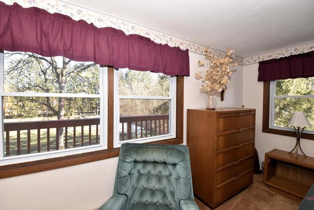 2324 S Brookland ROAD, New Berlin, WI 53151