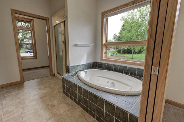 N974 JOEYS PLACE, Greenville, WI 54942