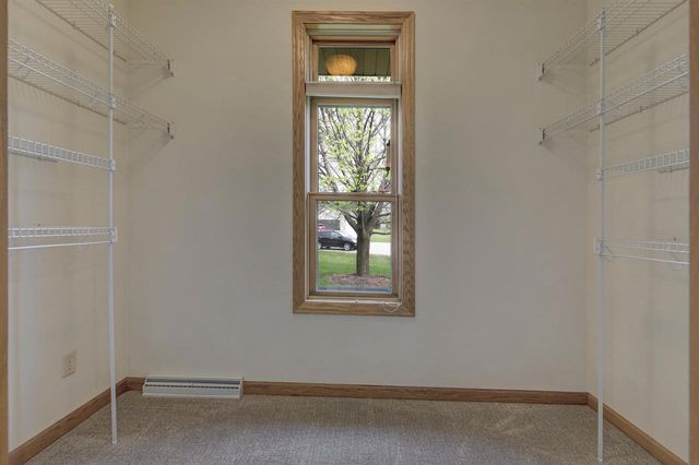 N974 JOEYS PLACE, Greenville, WI 54942
