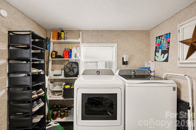 130 Eagle Drive, New London, NC 28127