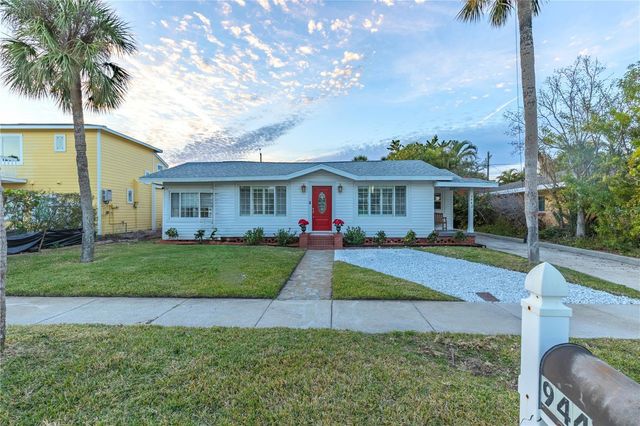 944 BRUCE AVENUE, Clearwater Beach, FL 33767