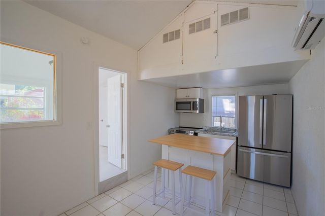 944 BRUCE AVENUE, Clearwater Beach, FL 33767