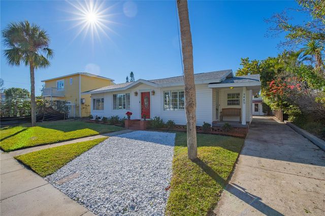 944 BRUCE AVENUE, Clearwater Beach, FL 33767
