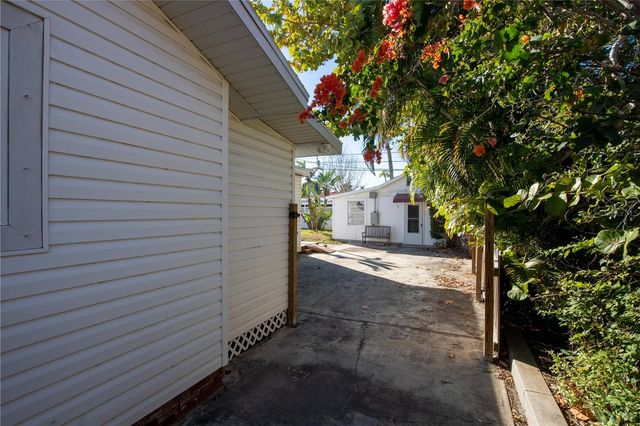 944 BRUCE AVENUE, Clearwater Beach, FL 33767