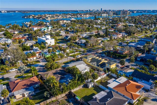944 BRUCE AVENUE, Clearwater Beach, FL 33767